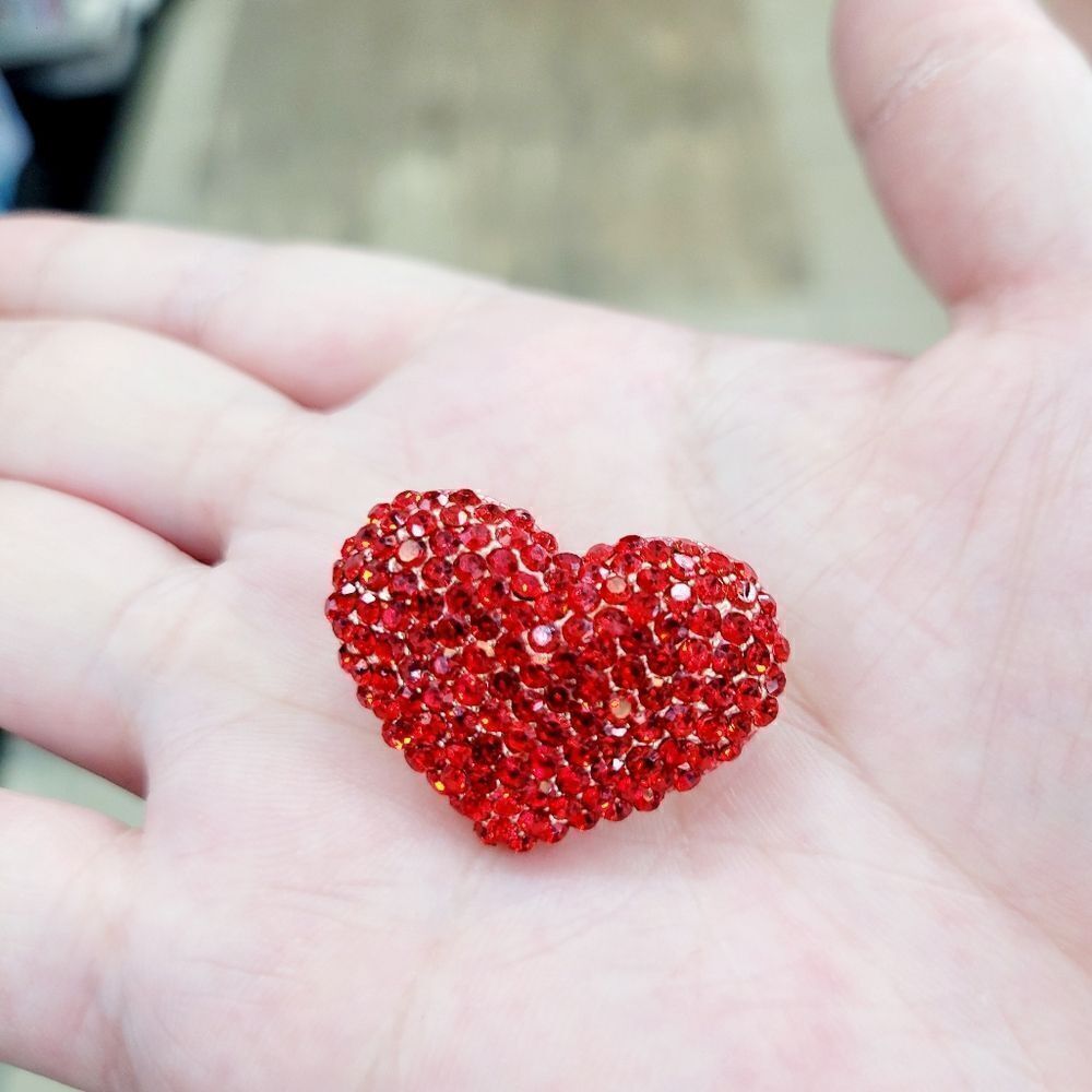 Brand New Rhinestone Red Heart Pin Brooch